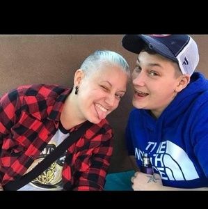 Meet your Posher, Alex